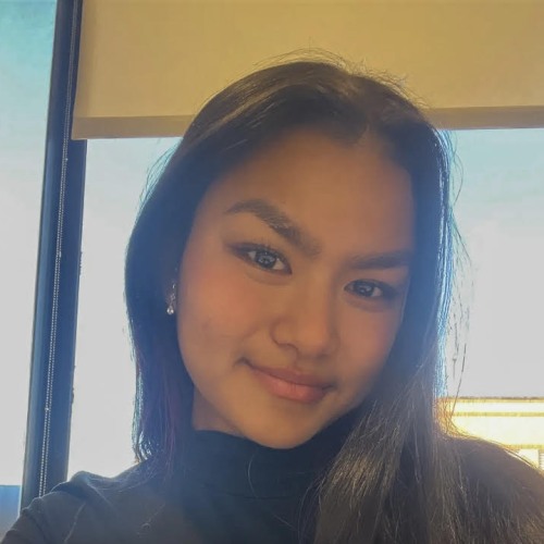 Melia Lee Headshot